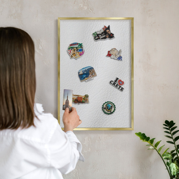 Lavagna magnetica per calamite souvenir in colore oro Elegante soluzione