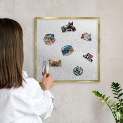 Lavagna magnetica per calamite souvenir in colore oro Elegante soluzione