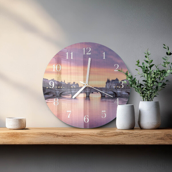 Orologio rotondo Città fluviale