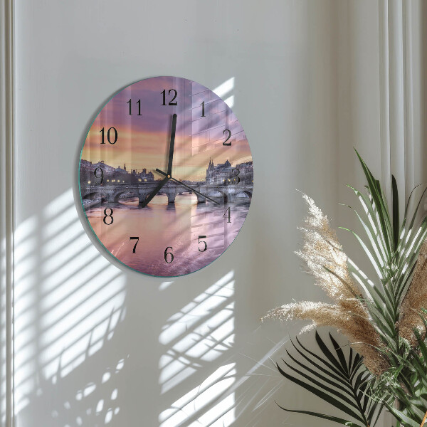Orologio rotondo Città fluviale