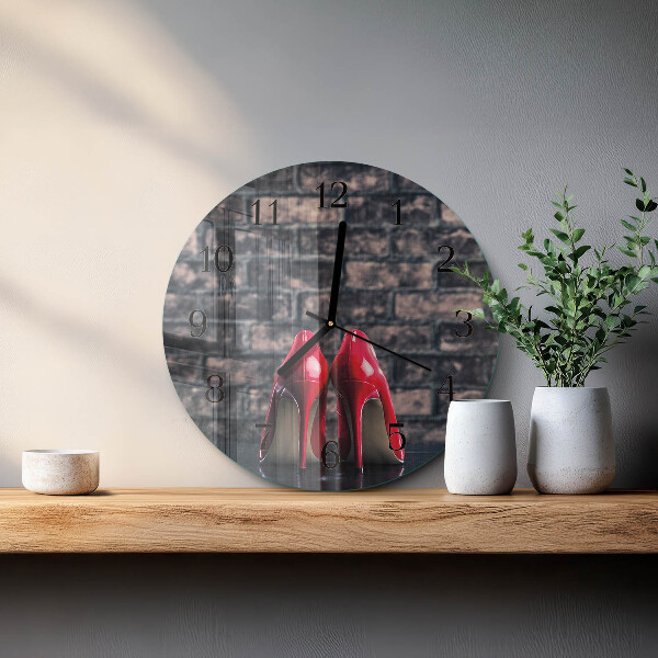 Orologio rotondo Scarpe col tacco rosse