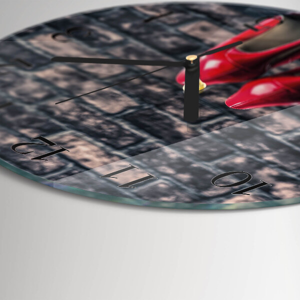 Orologio rotondo Scarpe col tacco rosse