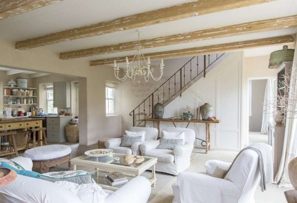 soggiorno in stile rustico