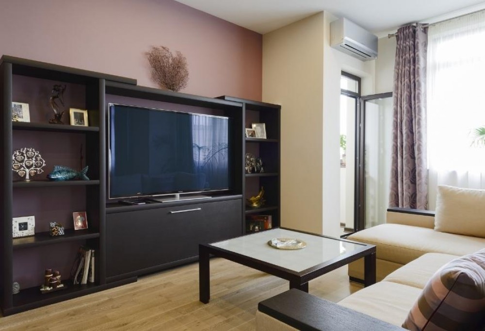 parete con televisore